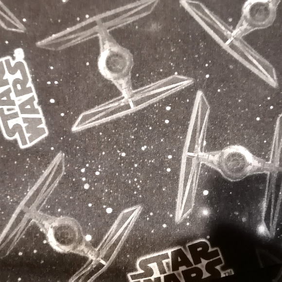 🔥SALE🔥 Disney Star Wars Darth Vader Boy's 2 Pc Pajamas Set NWT Size XS (4-5) - Picture 6 of 7